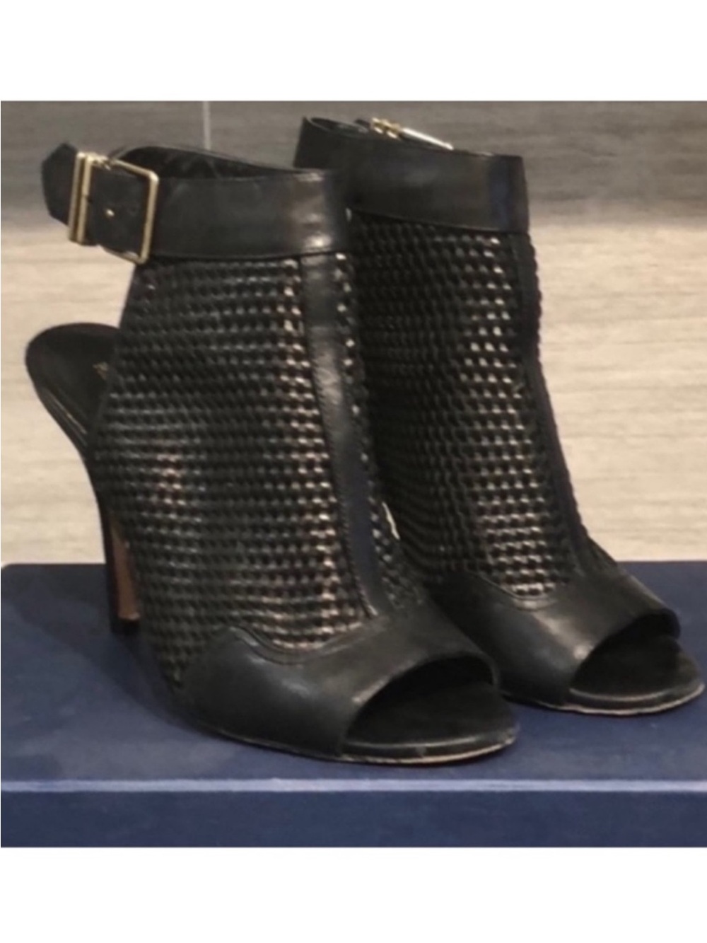 POUR LE VICTOIRE PEEP TOE ANKLE HEEL SZ 8.5
